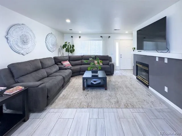 19163 E Wyoming Drive #105 Aurora, CO 80017