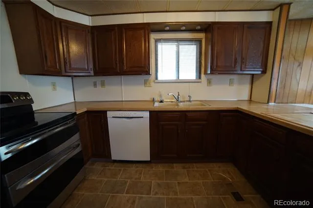 205 Murray Boulevard Colorado Springs, CO 80916