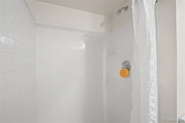 6806 Los Reyes Circle Colorado Springs, CO 80918