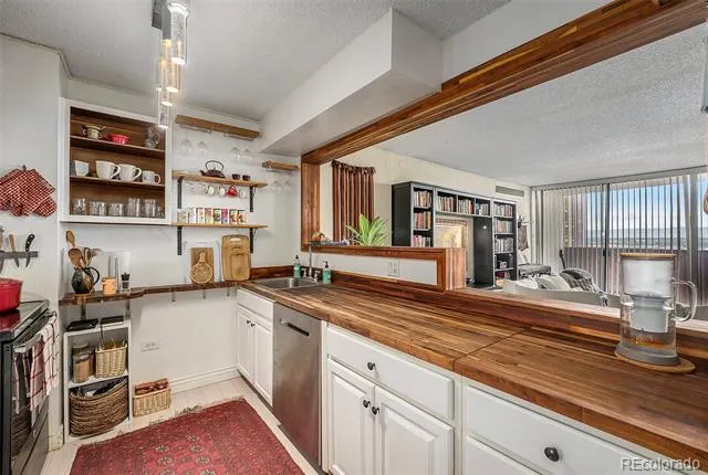 1020 15th Street #22A Denver, CO 80202