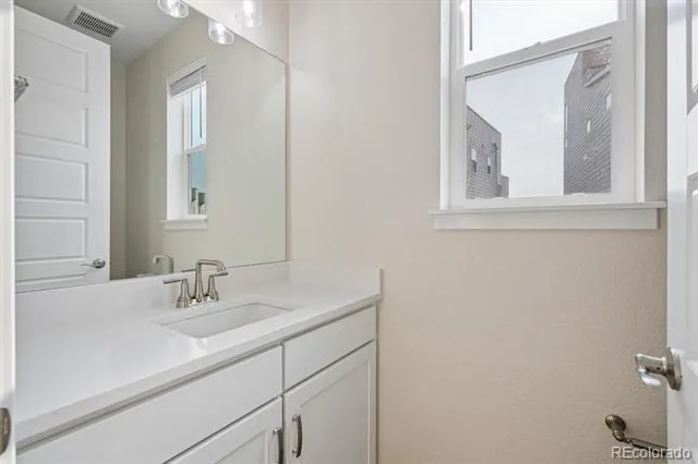 12331 Farmview Lane Thornton, CO 80241
