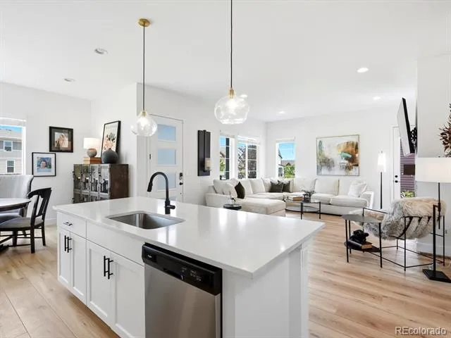 1612 Stablecross Drive Castle Rock, CO 80108