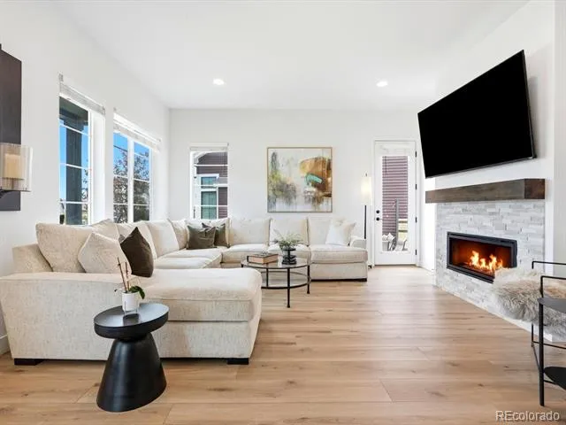 1612 Stablecross Drive Castle Rock, CO 80108