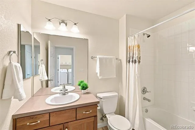 8705 E 29th Place Denver, CO 80238