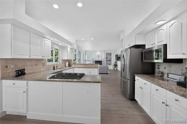 825 Huntington Drive Littleton, CO 80126
