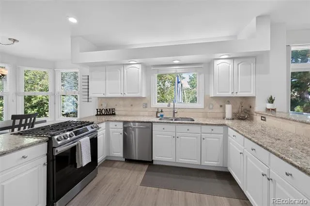 825 Huntington Drive Littleton, CO 80126