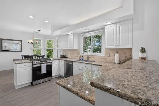 825 Huntington Drive Littleton, CO 80126
