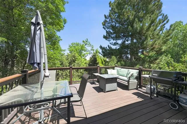 825 Huntington Drive Littleton, CO 80126