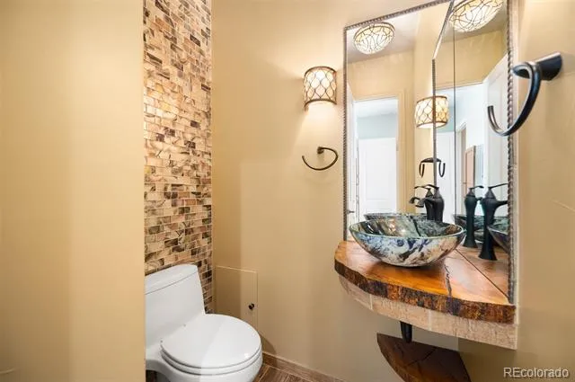 5980 S Race Court Centennial, CO 80121