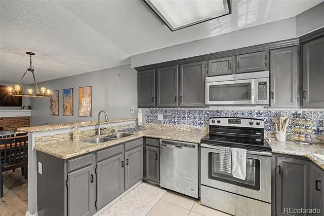1981 S Hannibal Court #B Aurora, CO 80013