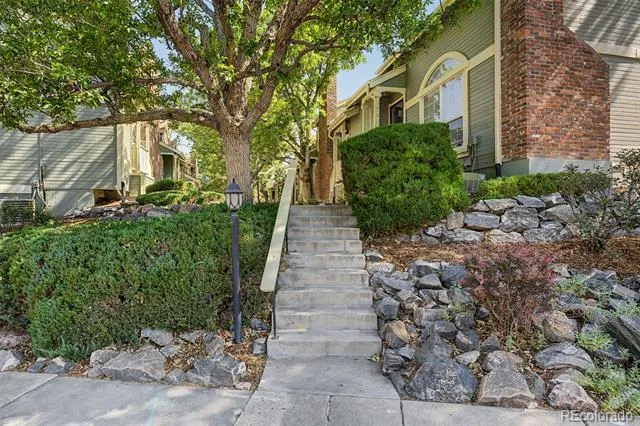 1981 S Hannibal Court #B Aurora, CO 80013
