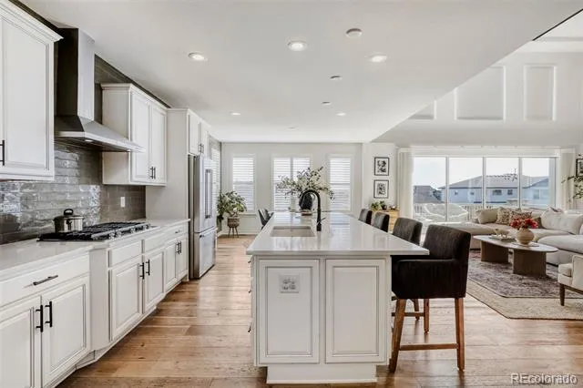 27841 E Lakeview Drive Aurora, CO 80016