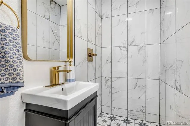 27841 E Lakeview Drive Aurora, CO 80016