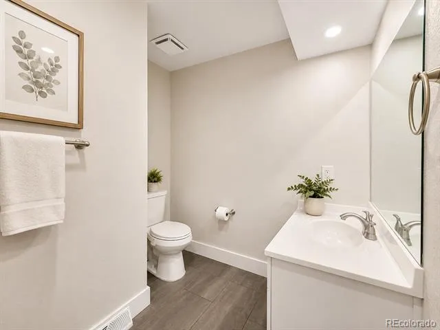 7073 E Warren Drive Denver, CO 80224
