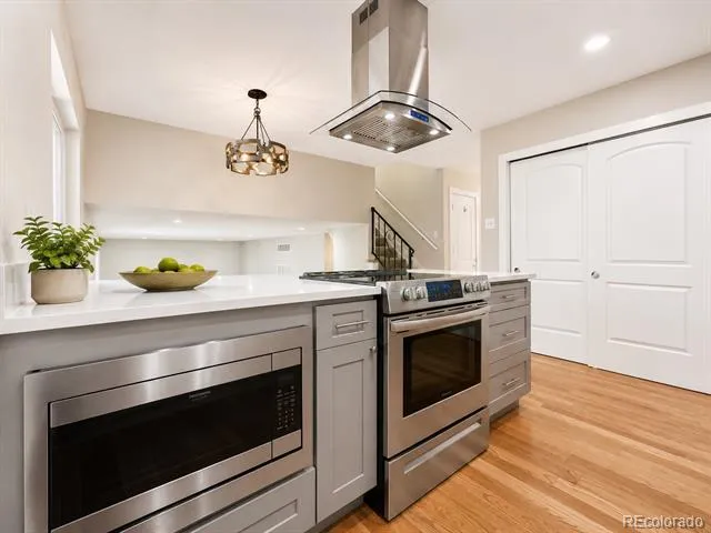 7073 E Warren Drive Denver, CO 80224