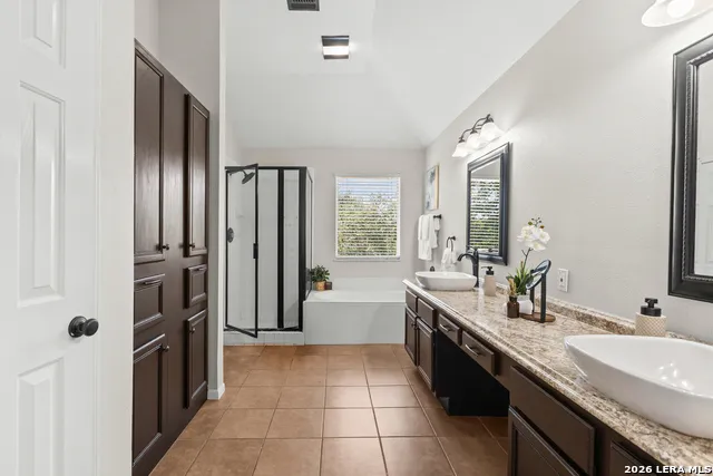 14235 Red Maple Wood San Antonio, TX 78249