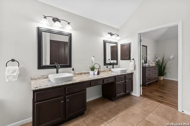14235 Red Maple Wood San Antonio, TX 78249
