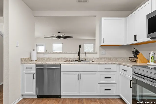 2846 LINDENWOOD RUN San Antonio, TX 78245