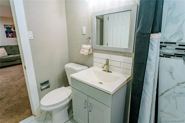 5643 W 67th Avenue Arvada, CO 80003