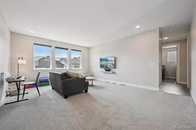 8491 Hotchkiss Loop Littleton, CO 80125