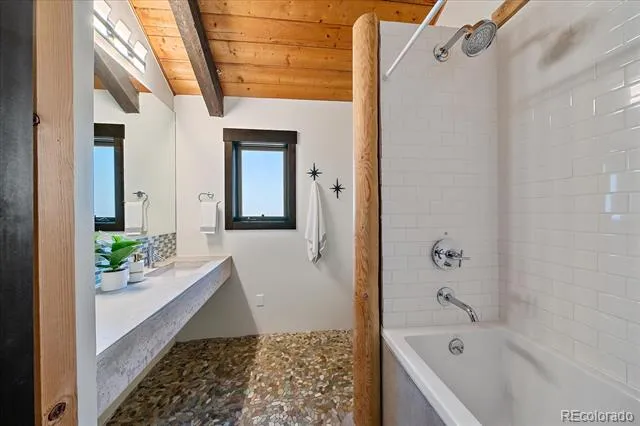 8324 W Fork Road Boulder, CO 80302