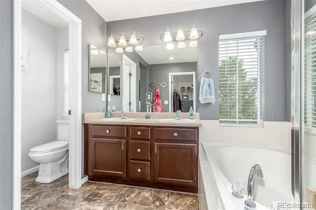 10660 Jewelberry Circle Highlands Ranch, CO 80130