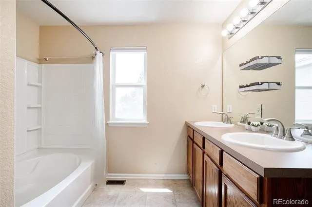 23872 E Alabama Drive Aurora, CO 80018