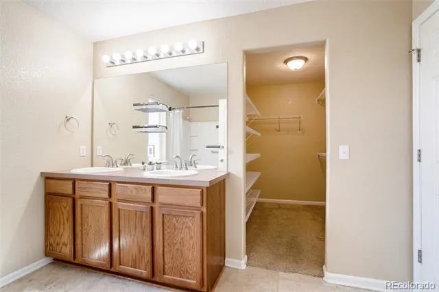 23872 E Alabama Drive Aurora, CO 80018