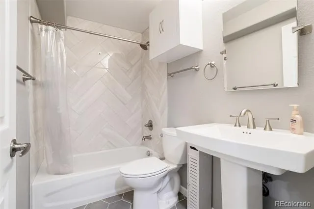 23872 E Alabama Drive Aurora, CO 80018