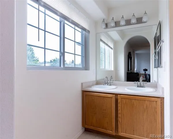 19542 E 19th Place Aurora, CO 80011