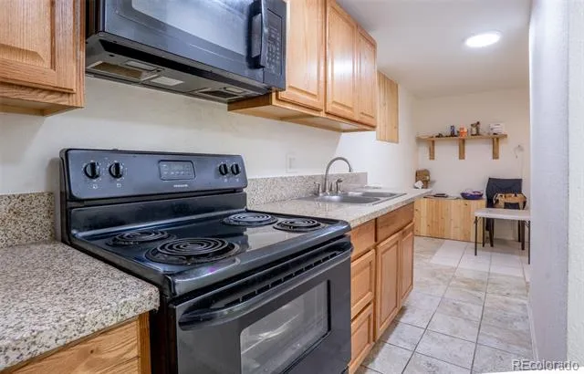 19542 E 19th Place Aurora, CO 80011