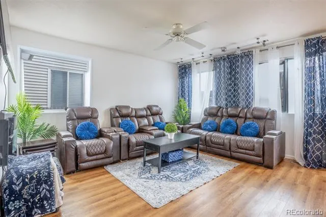 19542 E 19th Place Aurora, CO 80011