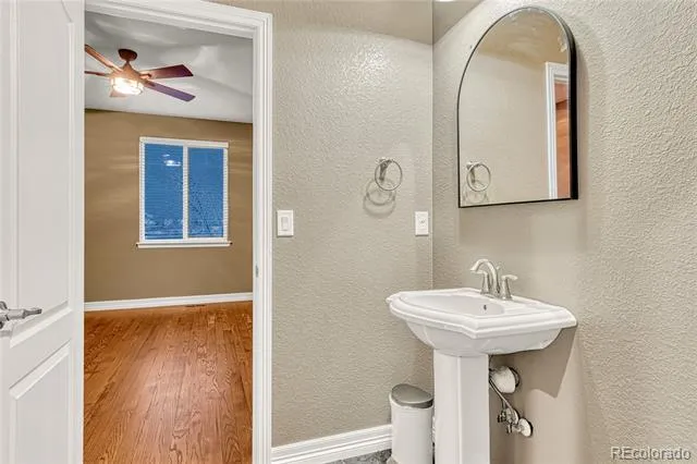 27208 E Jamison Place Aurora, CO 80016