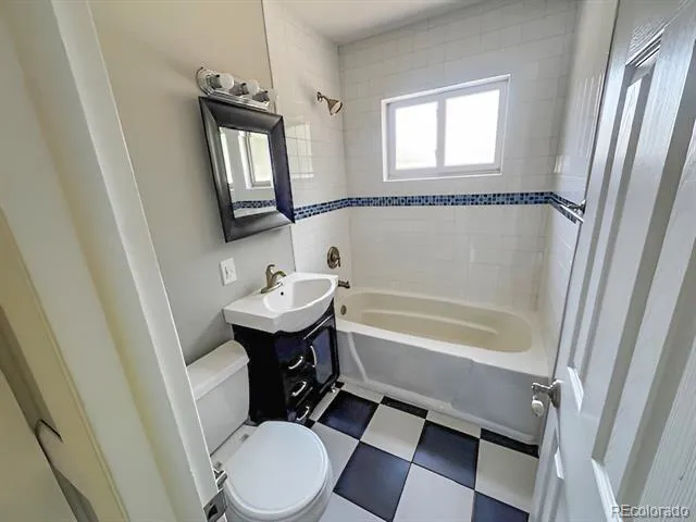 2285 S Newton Street Denver, CO 80219