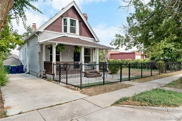 1620 Dallas Street Aurora, CO 80010