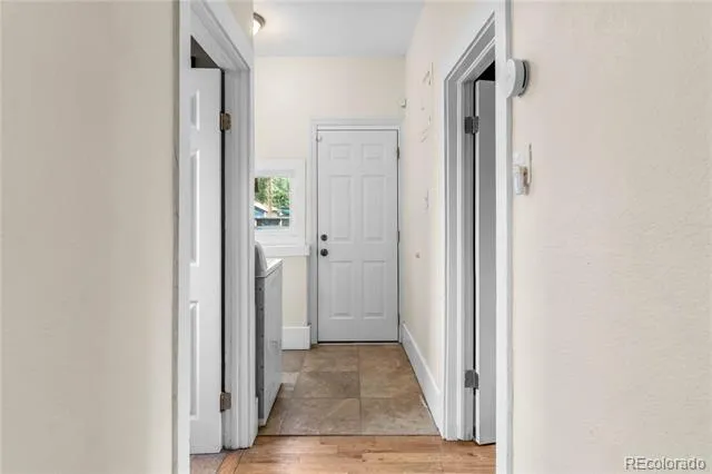 1620 Dallas Street Aurora, CO 80010