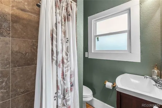 1620 Dallas Street Aurora, CO 80010