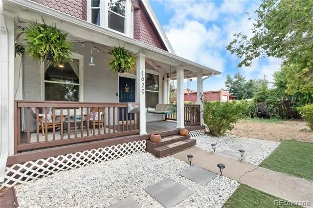 1620 Dallas Street Aurora, CO 80010