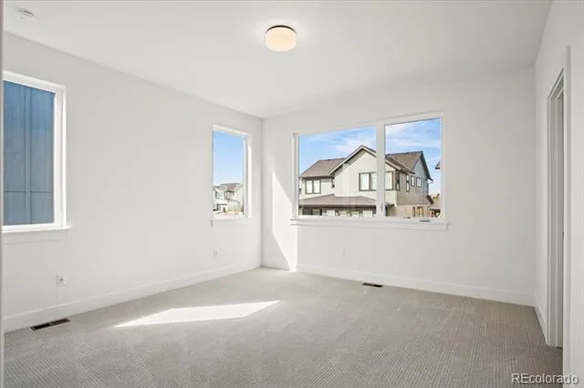 5604 Grandville Avenue Longmont, CO 80503
