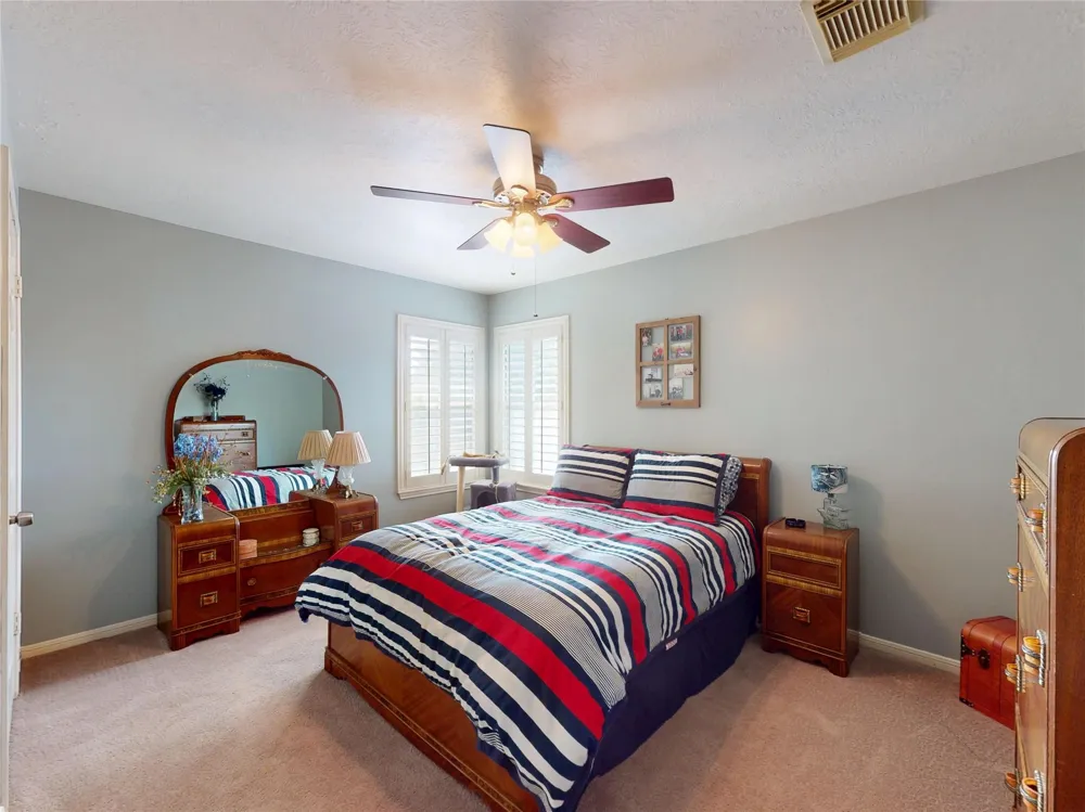 110 Cloudbridge Drive League City, TX 77573