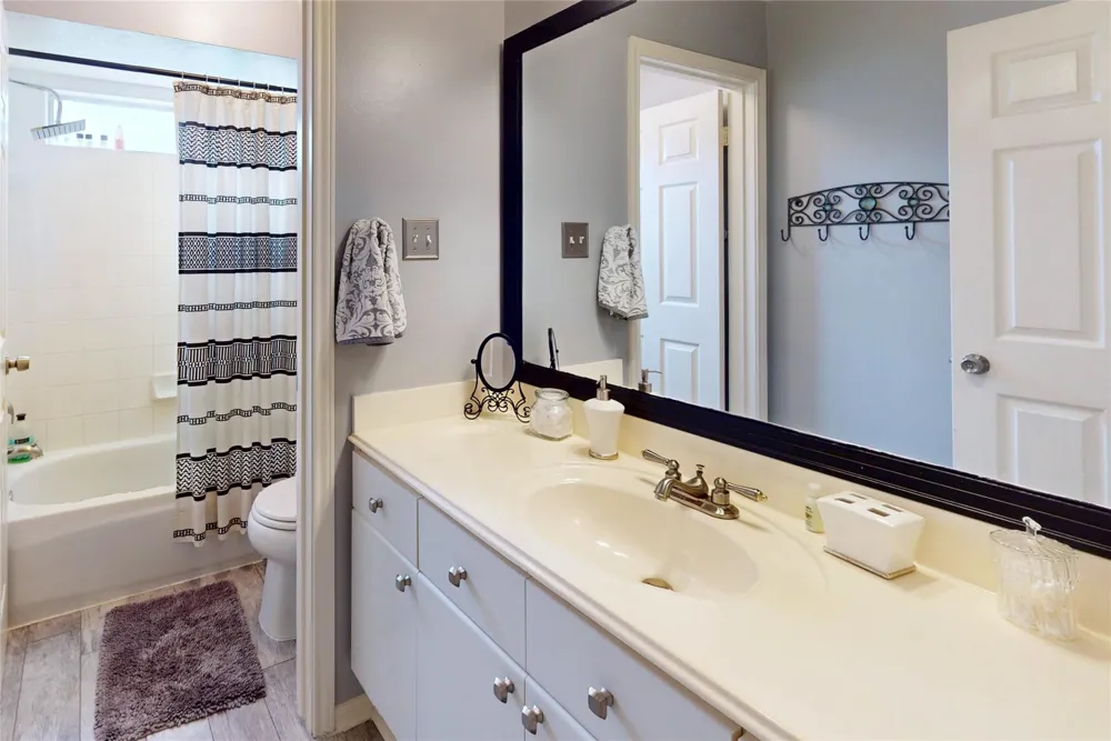 110 Cloudbridge Drive League City, TX 77573
