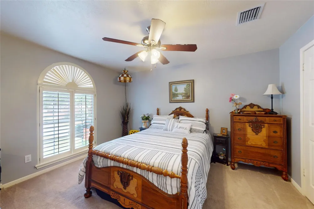 110 Cloudbridge Drive League City, TX 77573