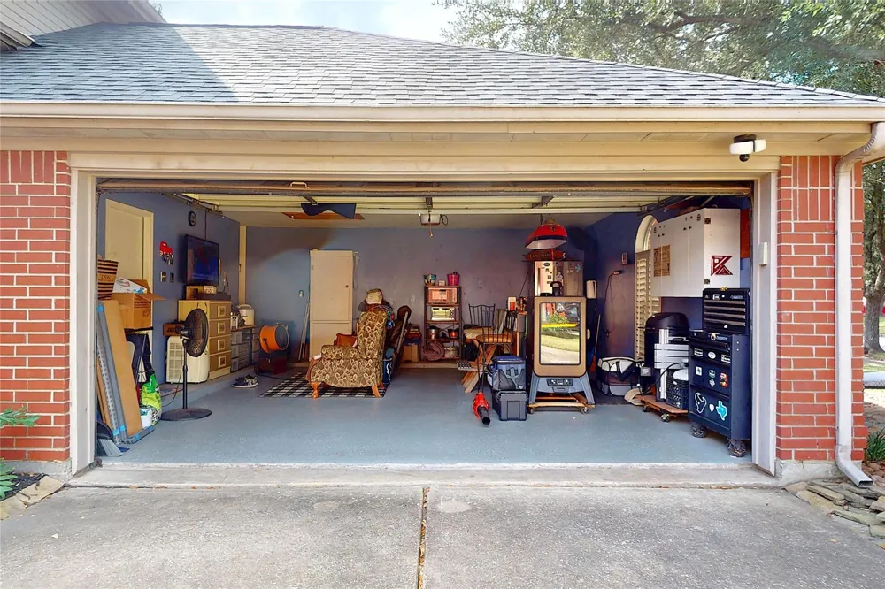 110 Cloudbridge Drive League City, TX 77573
