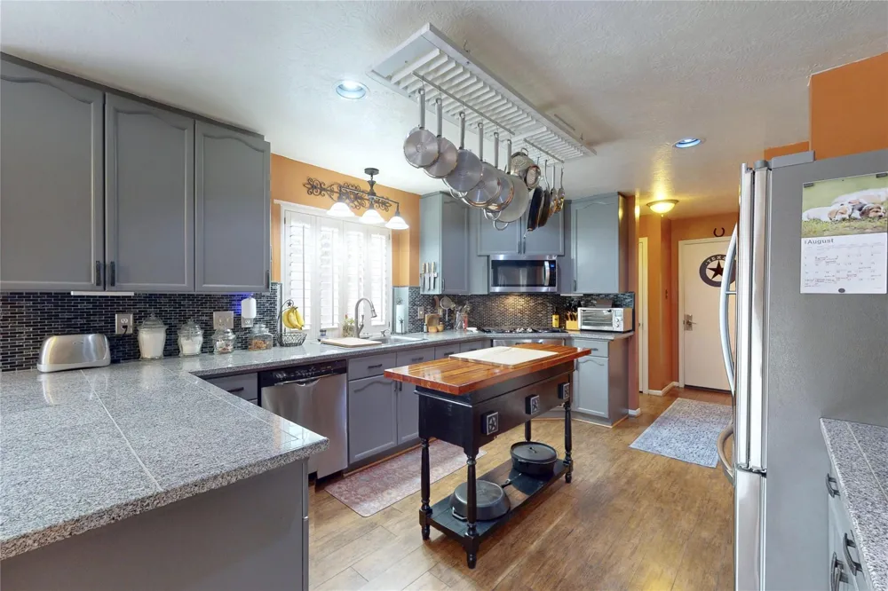 110 Cloudbridge Drive League City, TX 77573