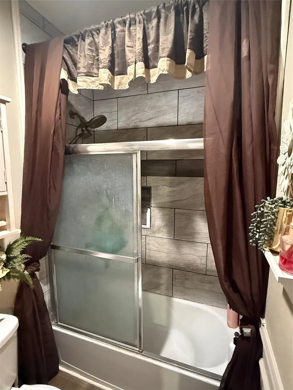 2307 County Road 3545 Cleveland, TX 77327