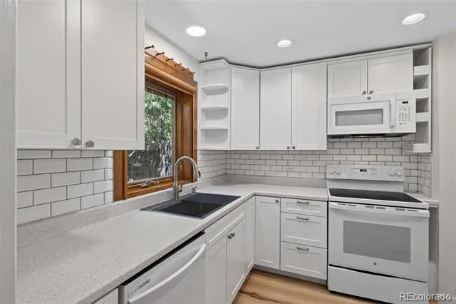 1219 Jasmine Street Denver, CO 80220