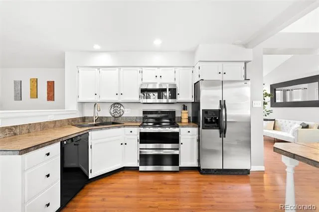 3197 Foxhill Place Highlands Ranch, CO 80129