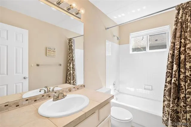 3197 Foxhill Place Highlands Ranch, CO 80129