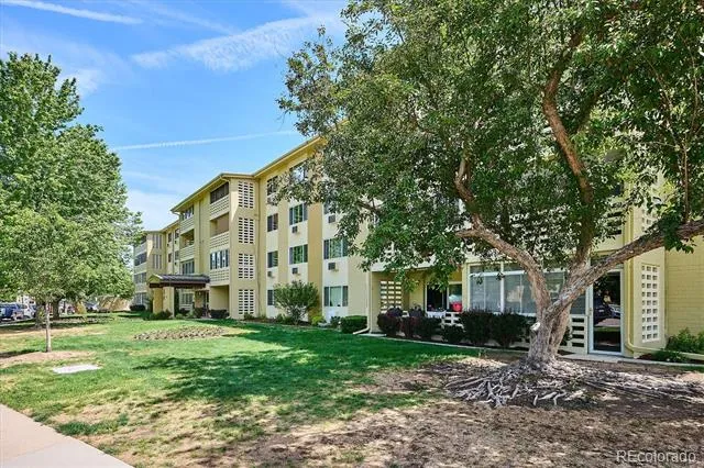 610 S Alton Way #11A Denver, CO 80247