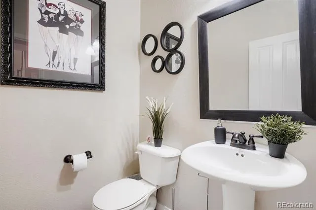 25332 E Indore Drive Aurora, CO 80016